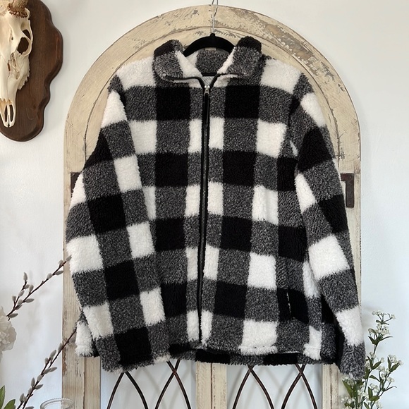 Jackets & Blazers - Sherpa Zippered Jacket